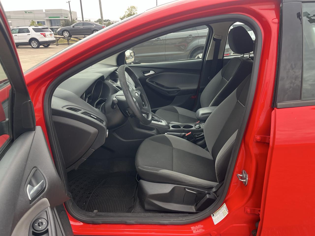 Ford Focus SE Hatch 2014