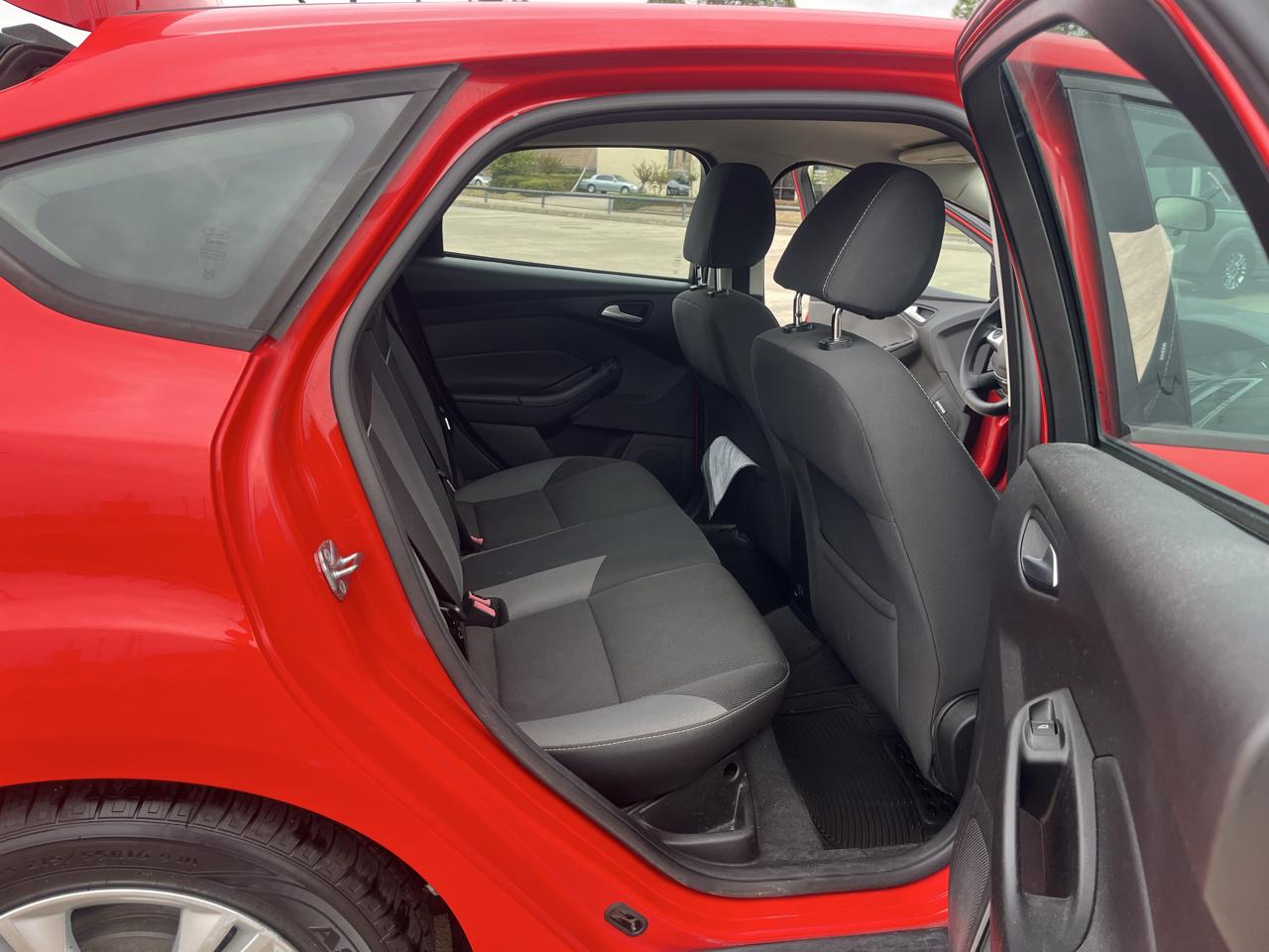 Ford Focus SE Hatch 2014