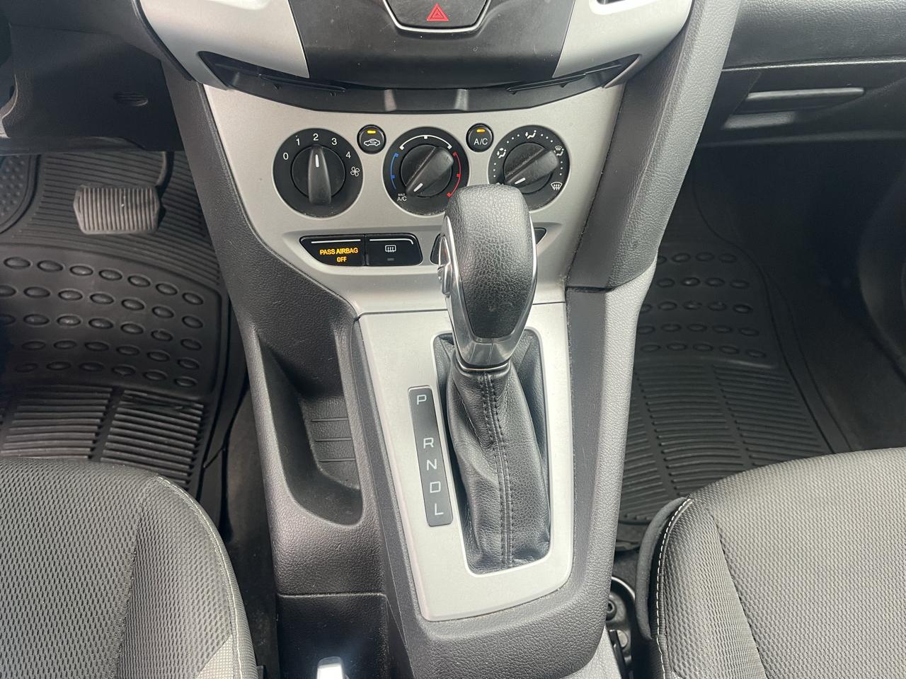 Ford Focus SE Hatch 2014