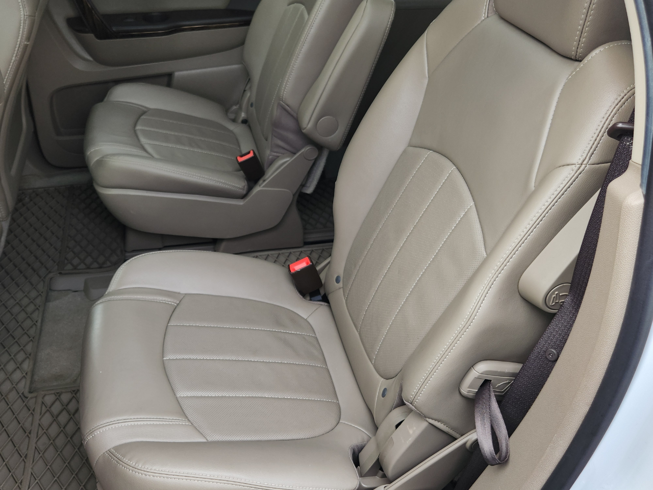 GMC Acadia AWD 4dr Denali 2016