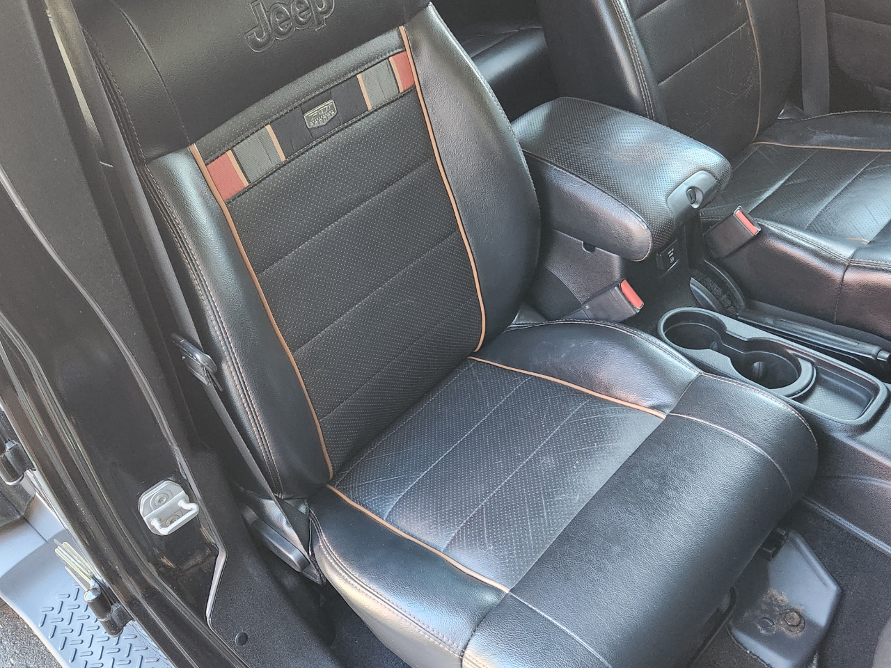 Jeep Wrangler Unlimited 4WD 4dr 70th Anniversary *Ltd Avail* 2011