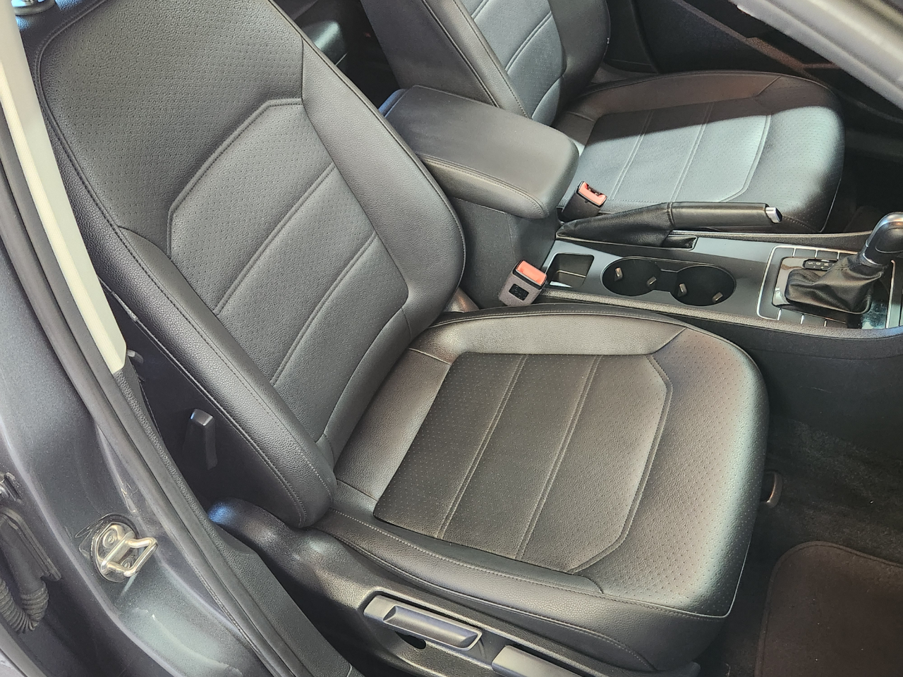 Volkswagen Passat 2.0T R-Line Auto 2018