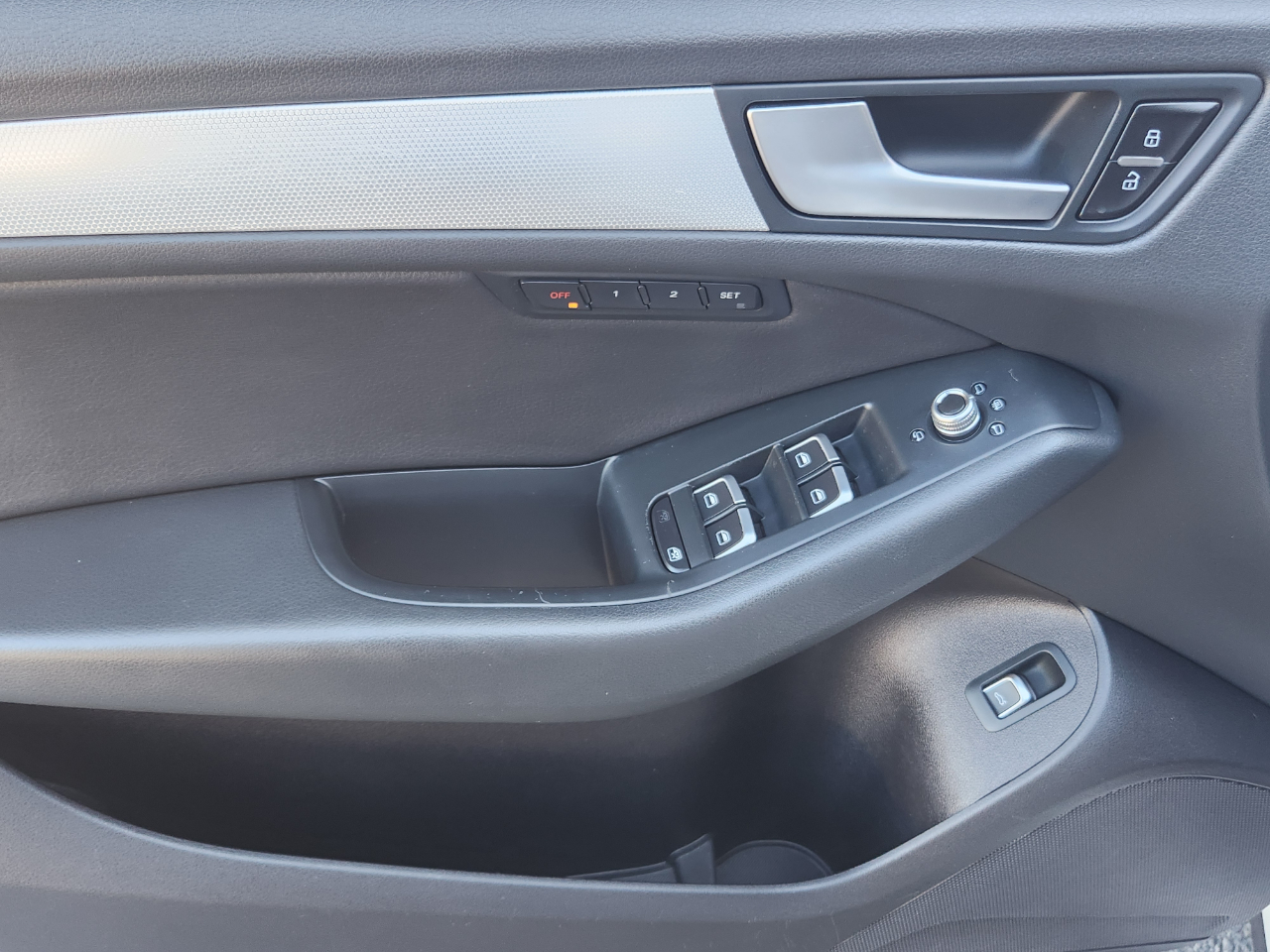 Audi Q5 quattro 4dr 2.0L Premium 2013