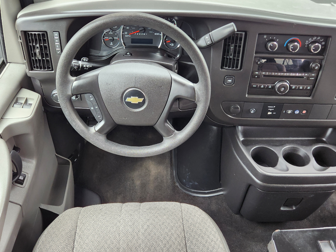 Chevrolet Express Passenger RWD 2500 135" LT 2013