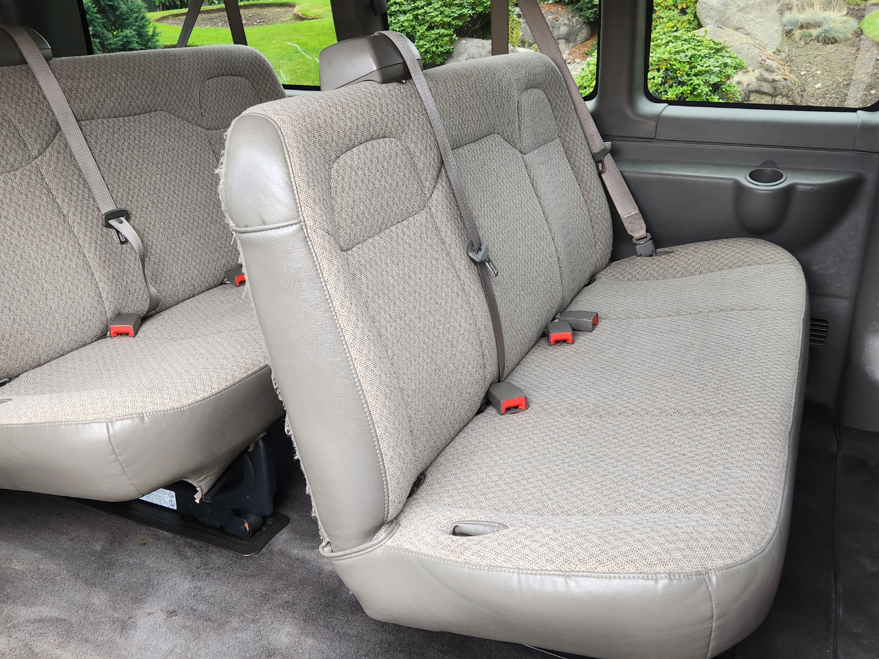 Chevrolet Express Passenger RWD 2500 135" LT 2013