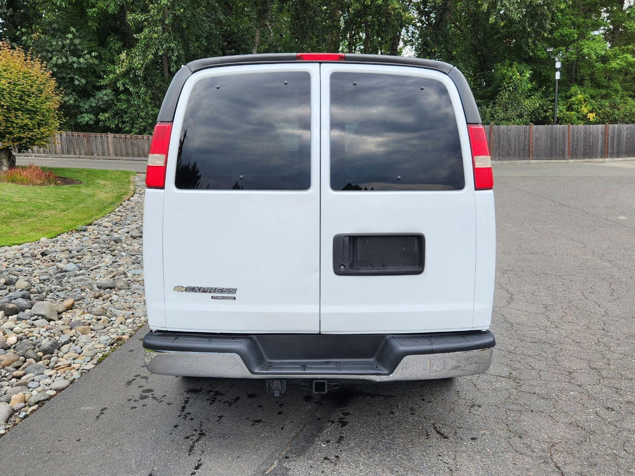 Chevrolet Express Passenger RWD 2500 135" LT 2013