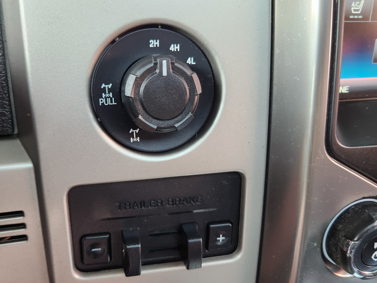 Ford F-150 4WD SuperCrew 145" FX4 2014