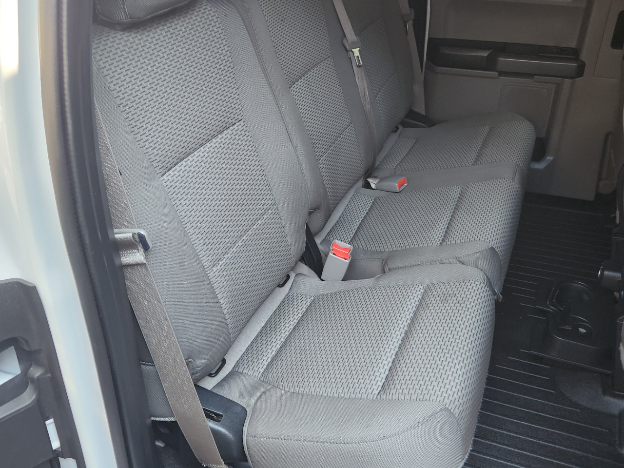 Ford F-150 2WD SuperCab 145" XLT 2015