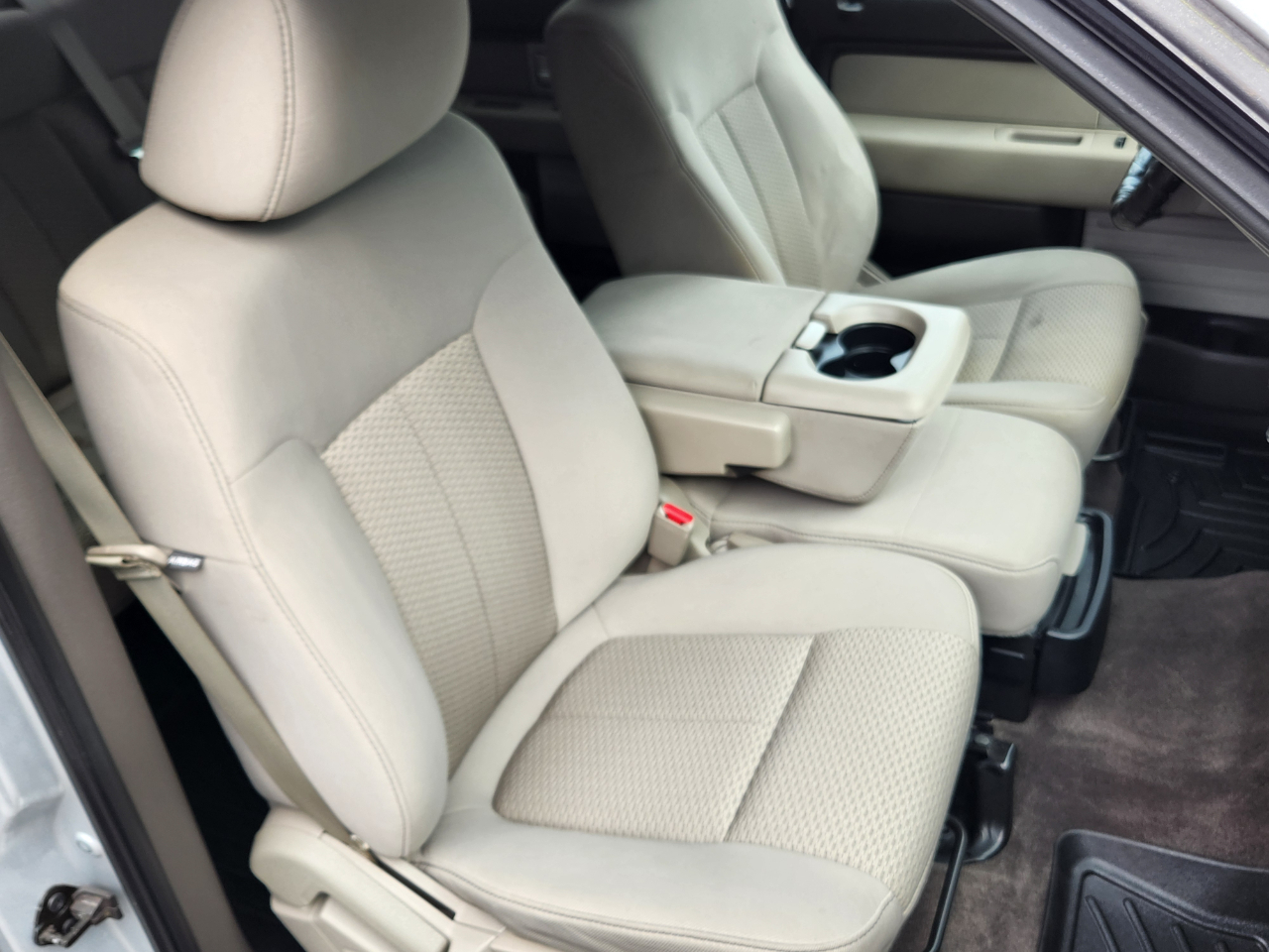 Ford F-150 4WD SuperCrew 145" XLT 2010