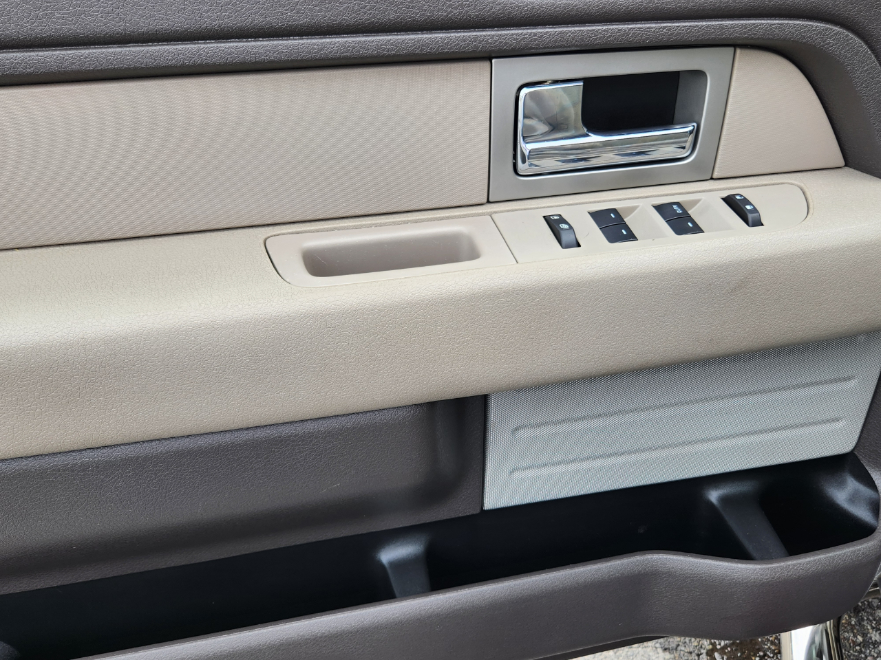 Ford F-150 4WD SuperCrew 145" XLT 2010