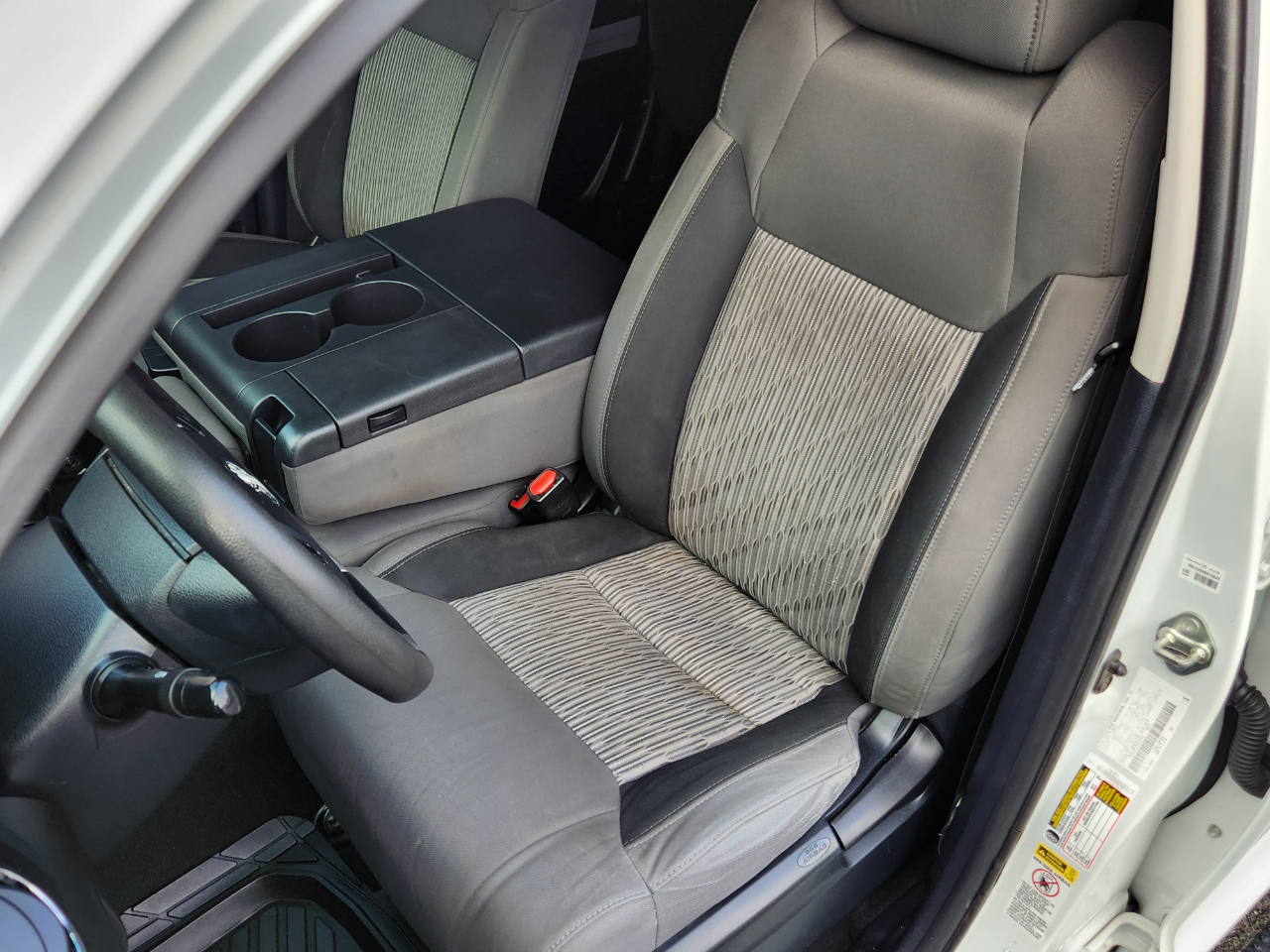 Toyota Tundra 4WD Truck Double Cab 5.7L V8 6-Spd AT SR5 (Natl) 2014