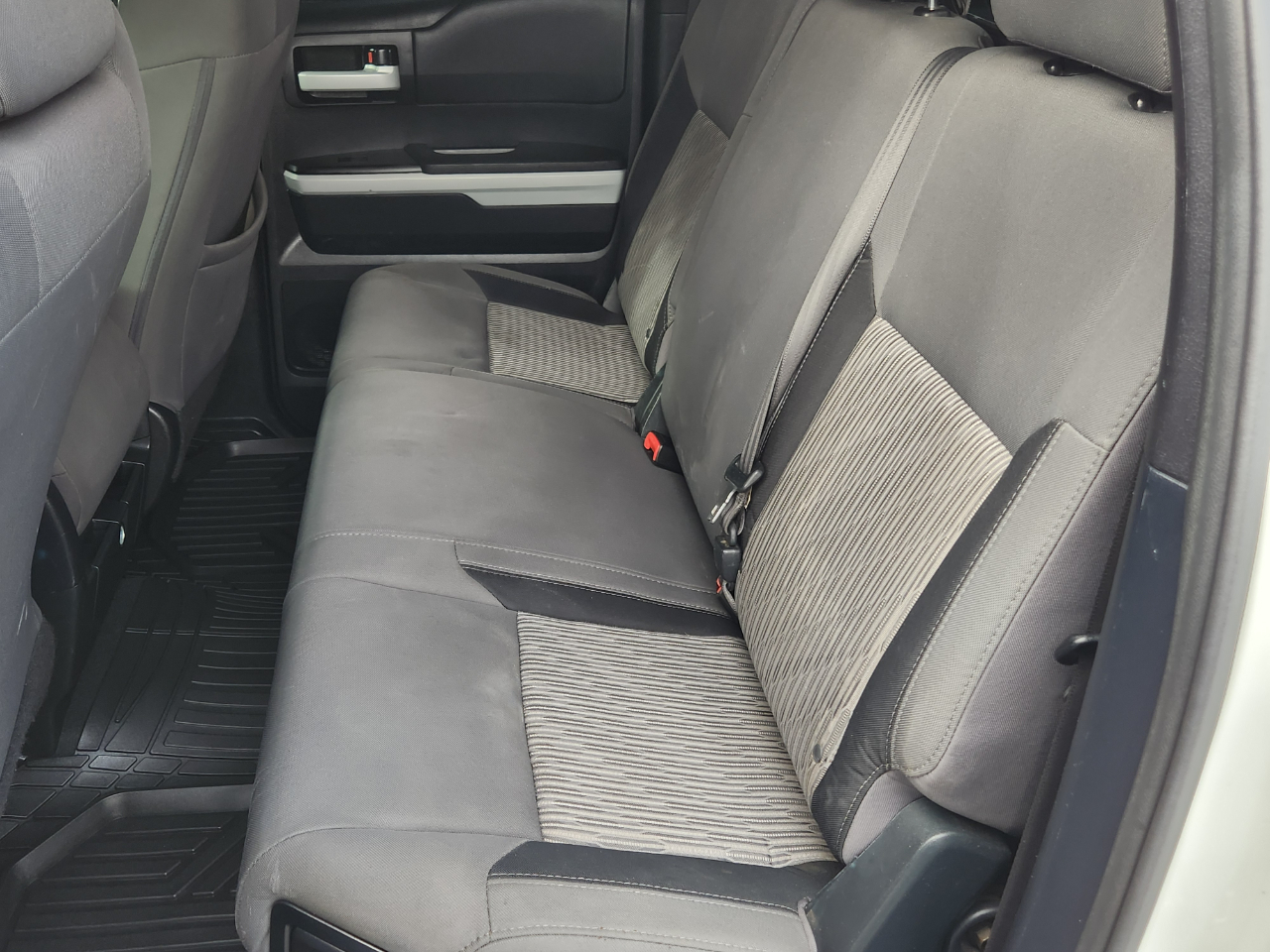 Toyota Tundra 4WD Truck Double Cab 5.7L V8 6-Spd AT SR5 (Natl) 2014