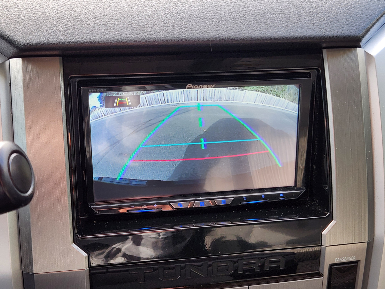 Toyota Tundra 4WD Truck Double Cab 5.7L V8 6-Spd AT SR5 (Natl) 2014