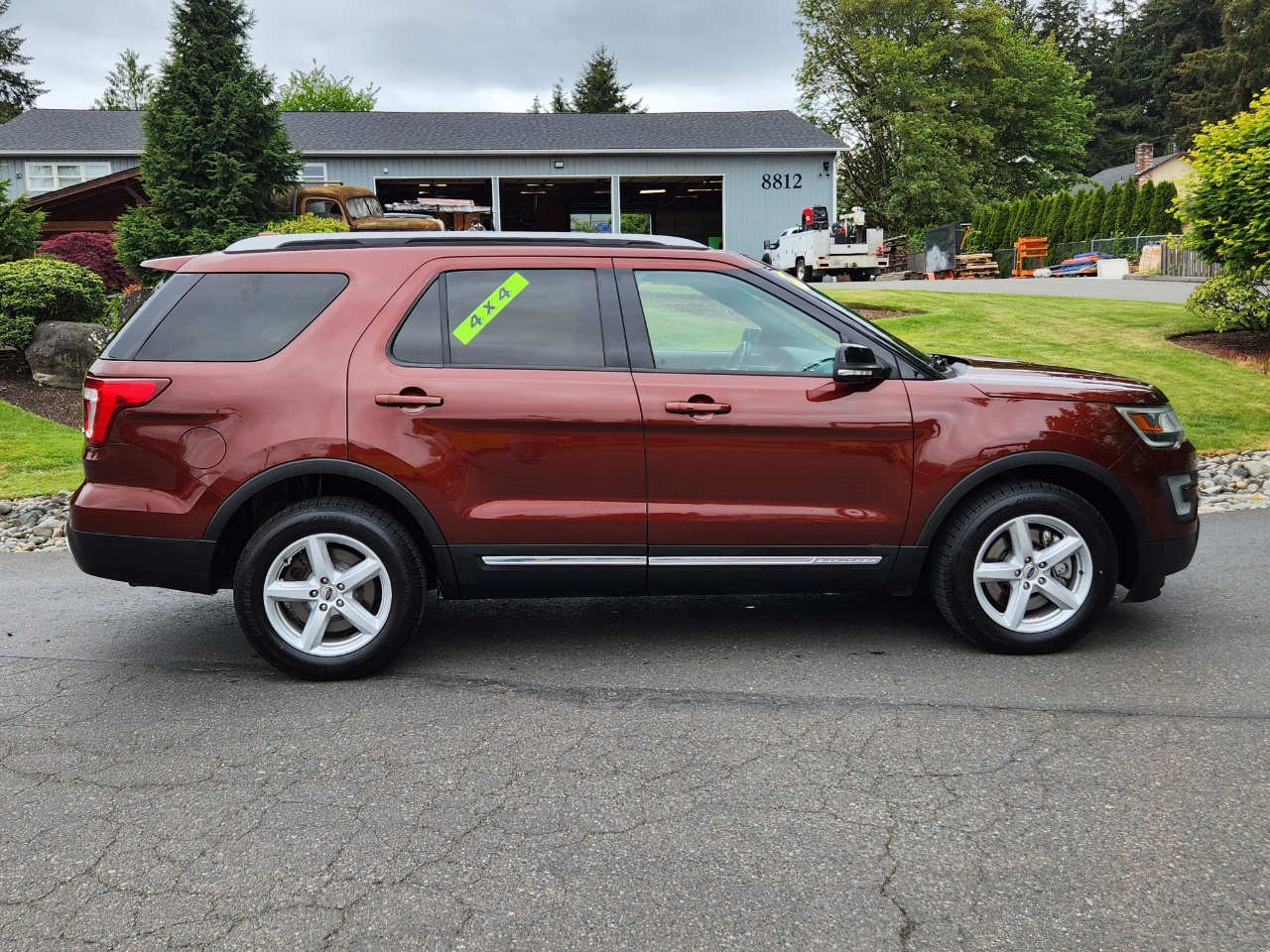 Ford Explorer 4WD 4dr XLT 2016