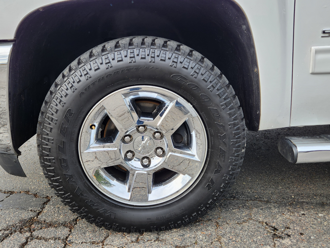 Chevrolet Silverado 1500 4WD Crew Cab 143.5" LT 2013