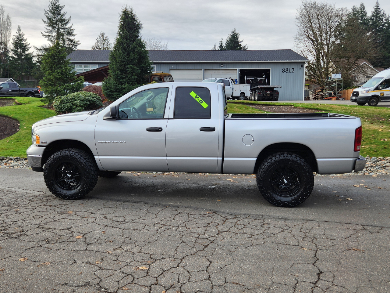 Dodge Ram 1500 4dr Quad Cab 140.5" WB 4WD SLT 2004