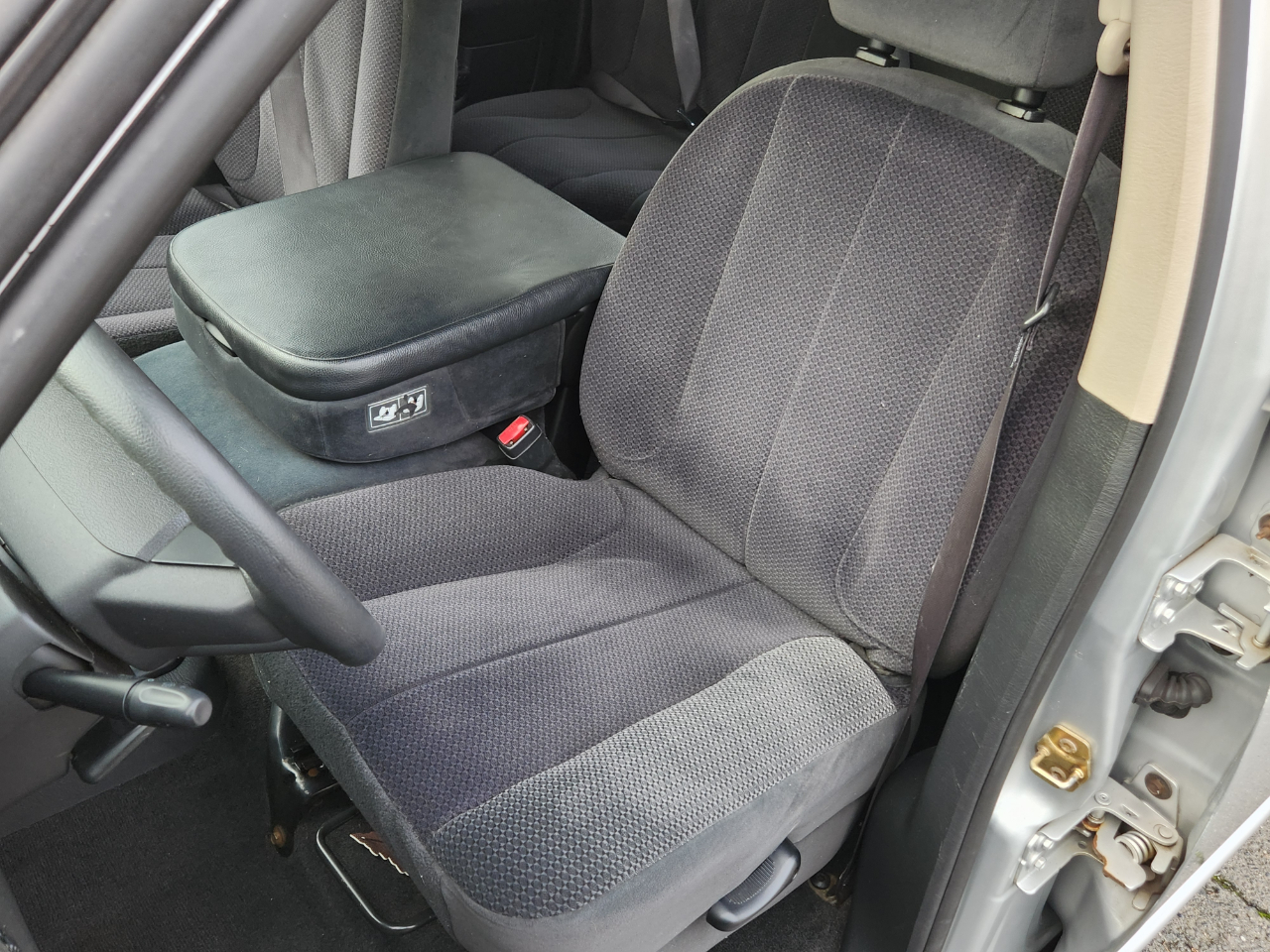 Dodge Ram 1500 4dr Quad Cab 140.5" WB 4WD SLT 2004