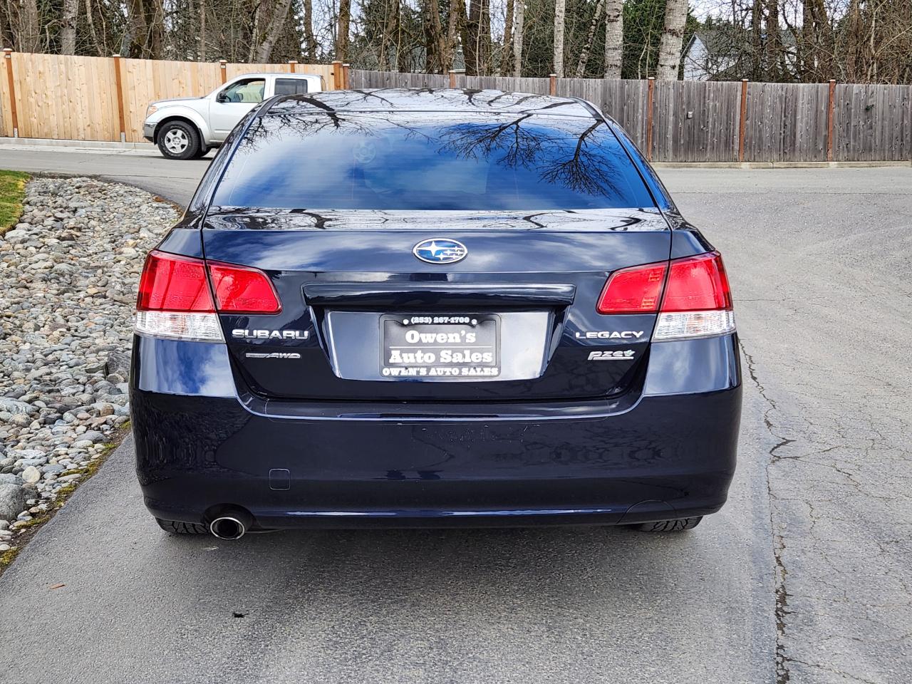 Subaru Legacy 4dr Sdn H4 Auto 2.5i Premium 2013