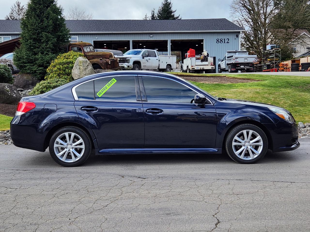 Subaru Legacy 4dr Sdn H4 Auto 2.5i Premium 2013