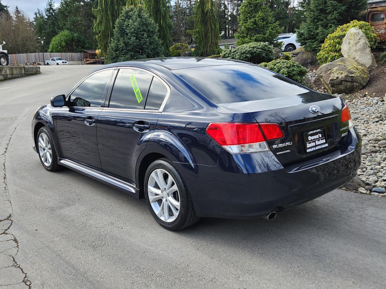 Subaru Legacy 4dr Sdn H4 Auto 2.5i Premium 2013