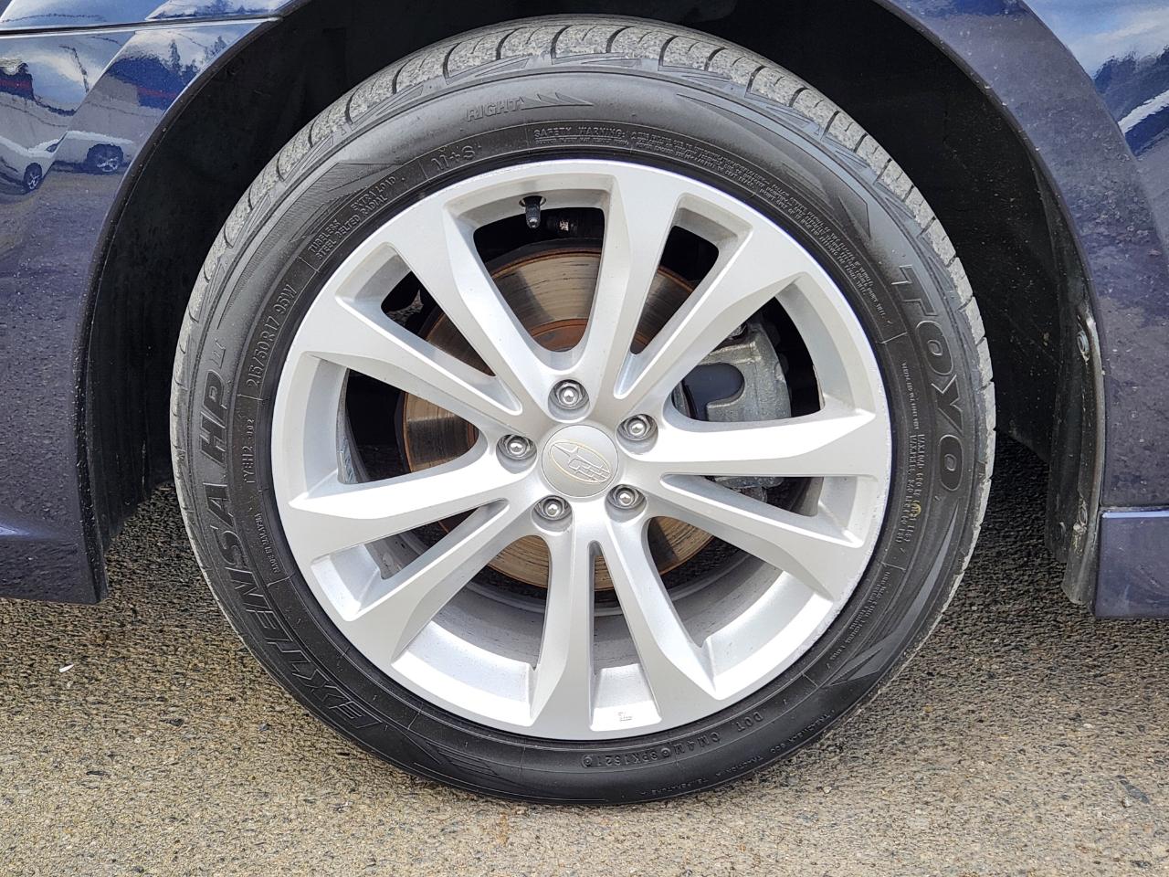 Subaru Legacy 4dr Sdn H4 Auto 2.5i Premium 2013