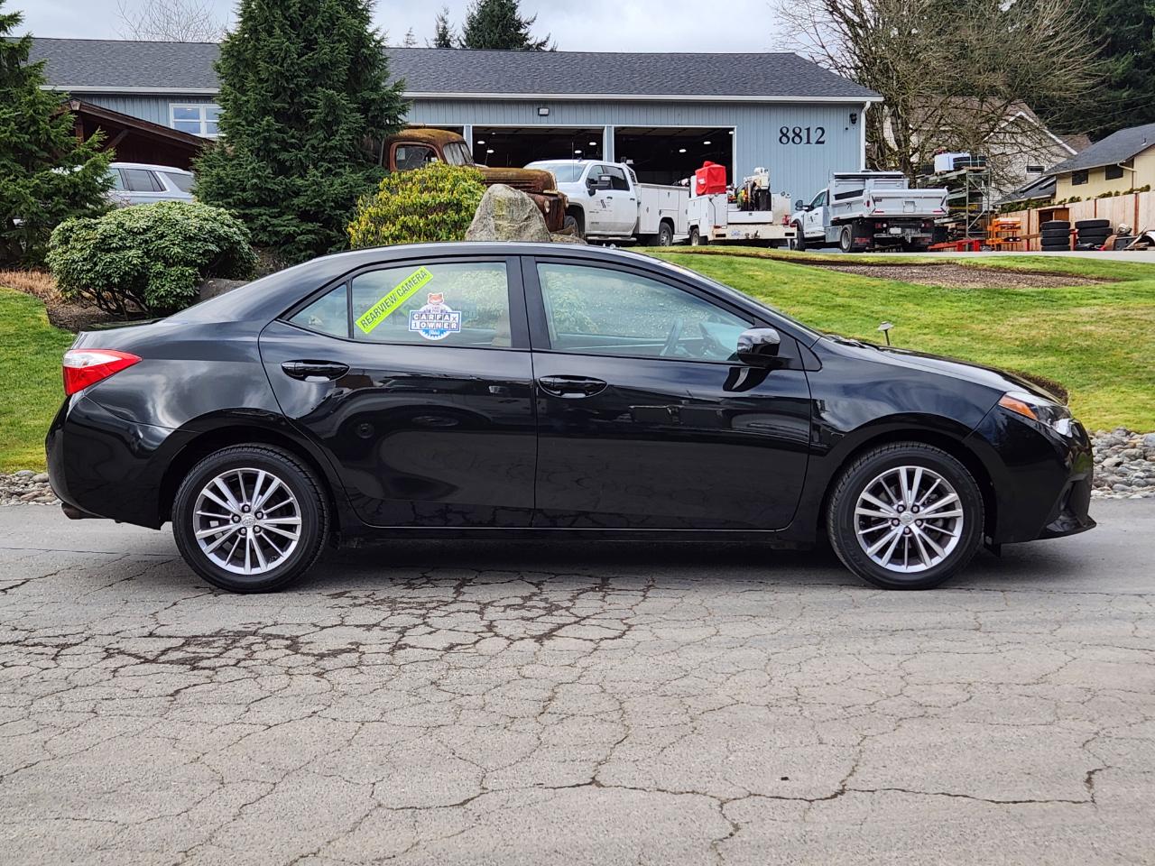 Toyota Corolla 4dr Sdn CVT LE Plus (Natl) 2014