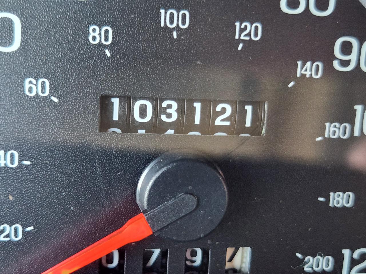 Ford Crown Victoria 4dr Sdn LX 2005