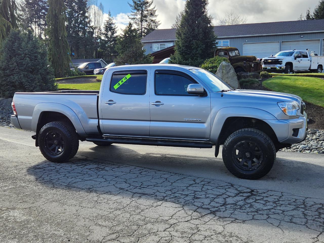Toyota Tacoma 4WD Double Cab LB V6 AT (Natl) 2014