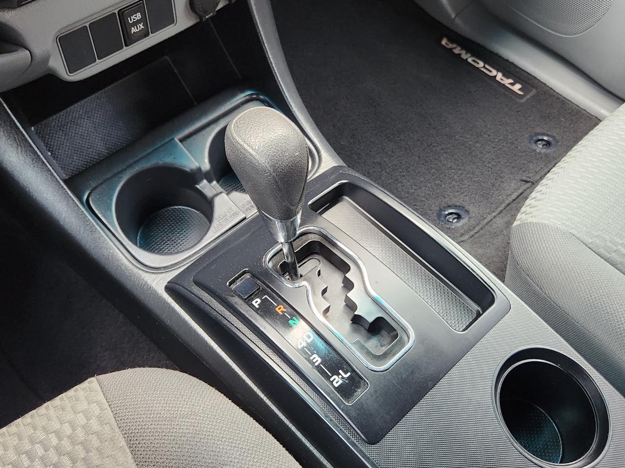 Toyota Tacoma 4WD Double Cab LB V6 AT (Natl) 2014