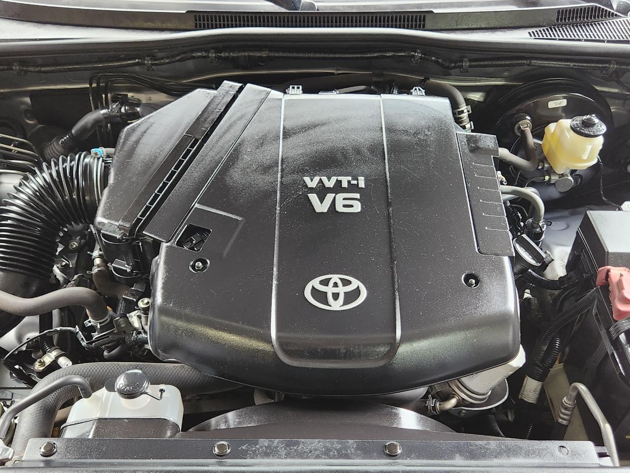 Toyota Tacoma 4WD Double Cab LB V6 AT (Natl) 2014