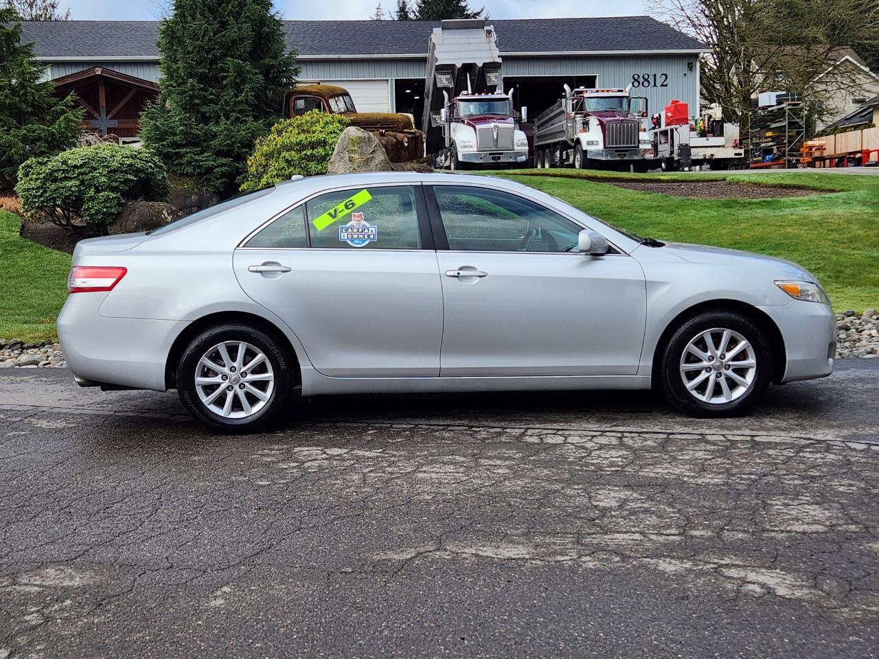 Toyota Camry 4dr Sdn V6 Auto XLE (Natl) 2011