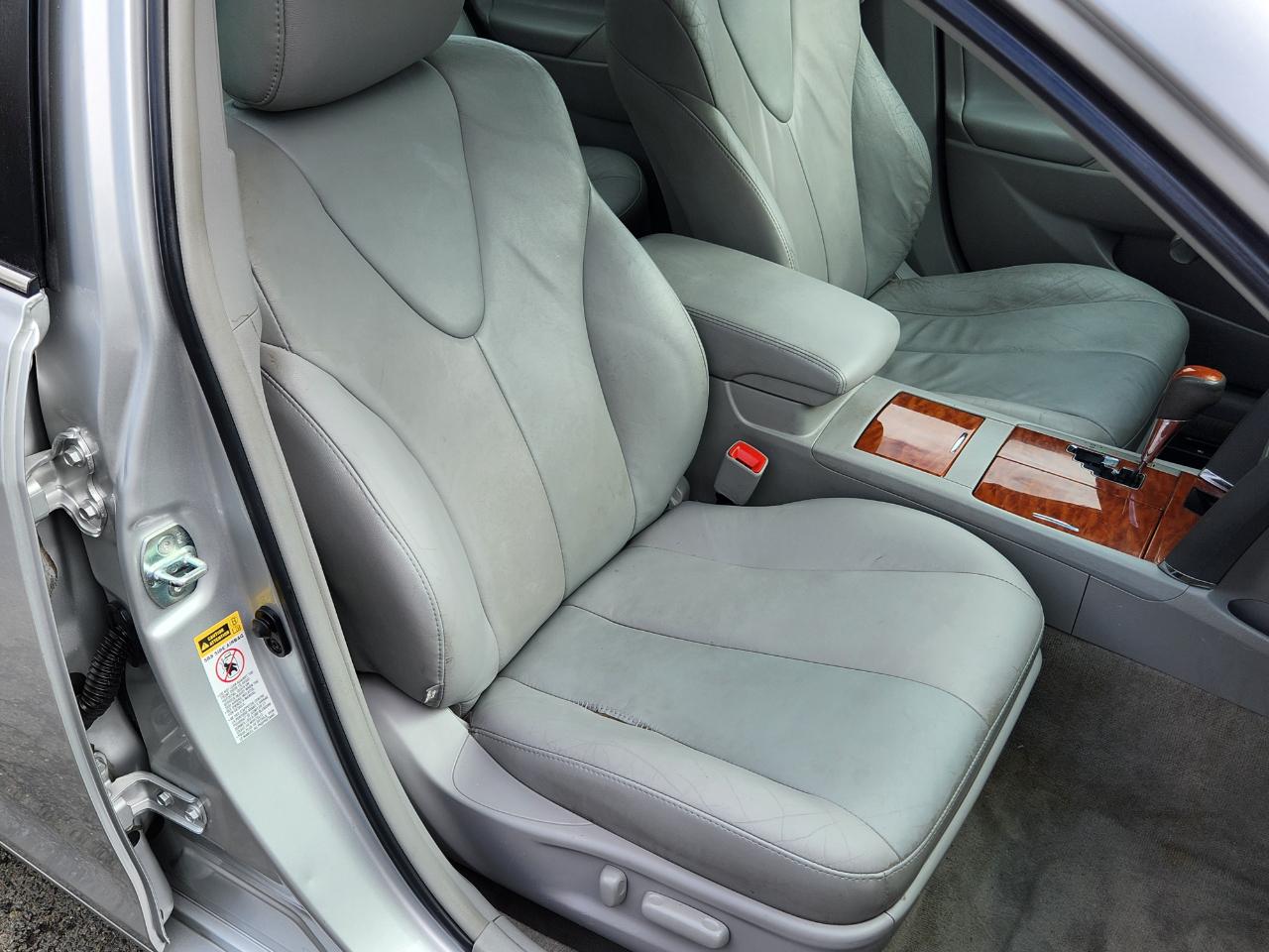 Toyota Camry 4dr Sdn V6 Auto XLE (Natl) 2011