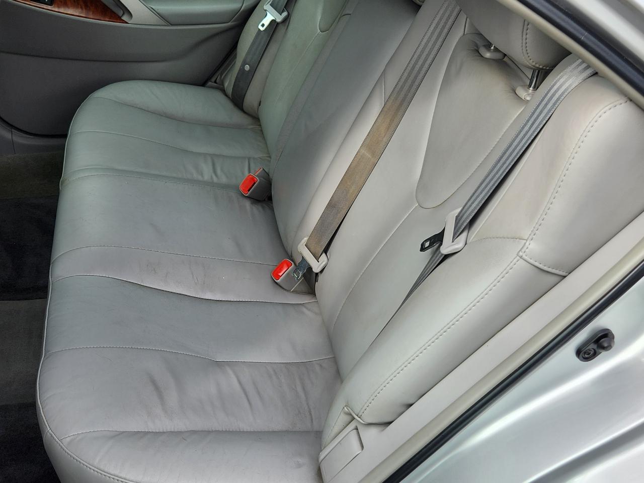 Toyota Camry 4dr Sdn V6 Auto XLE (Natl) 2011