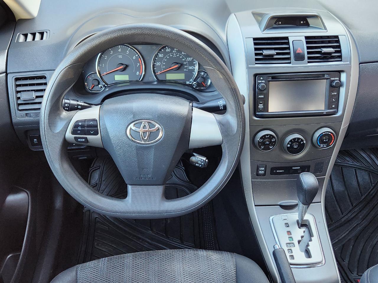 Toyota Corolla 4dr Sdn Auto S (Natl) 2013