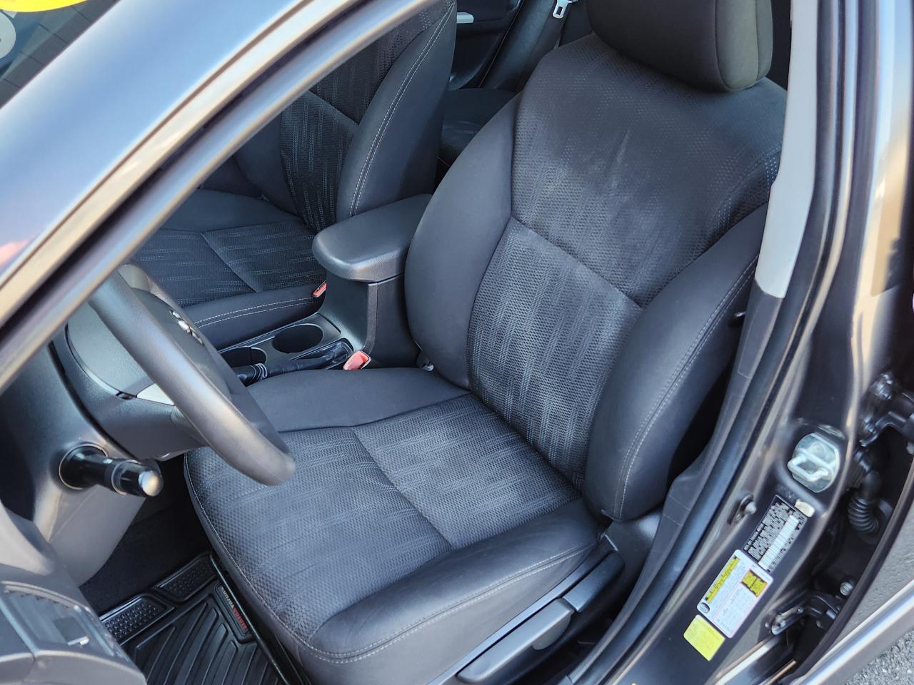 Toyota Corolla 4dr Sdn Auto S (Natl) 2013