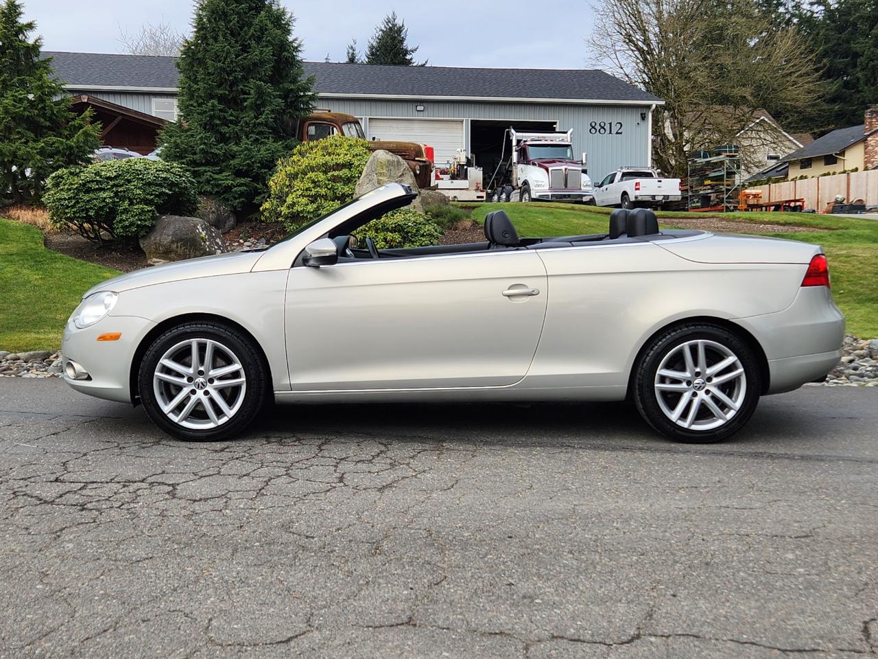 Volkswagen Eos 2dr Conv DSG Lux 2009