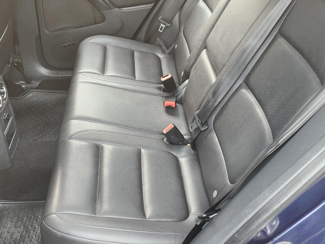 Volkswagen Tiguan 4MOTION 4dr Auto SEL 2015