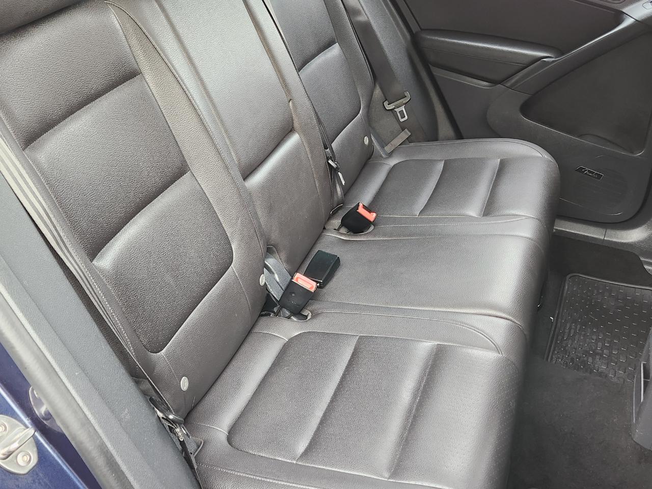 Volkswagen Tiguan 4MOTION 4dr Auto SEL 2015