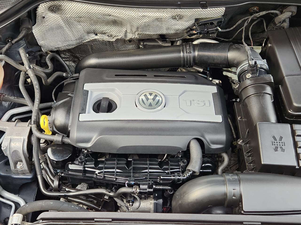 Volkswagen Tiguan 4MOTION 4dr Auto SEL 2015