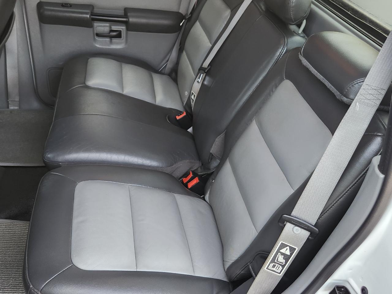 Ford Explorer Sport Trac 4dr 126" WB 4WD XLT Premium 2003