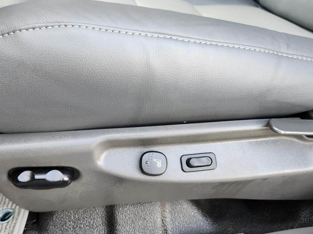 Ford Explorer Sport Trac 4dr 126" WB 4WD XLT Premium 2003