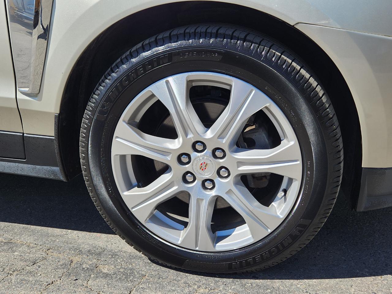 Cadillac SRX AWD 4dr Premium Collection 2013