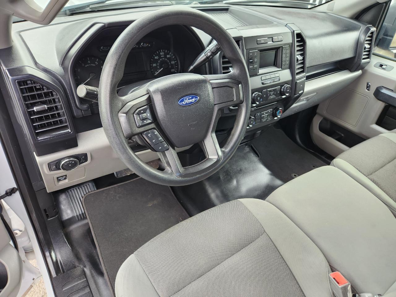 Ford F-150 XL 2WD Reg Cab 8' Box 2018