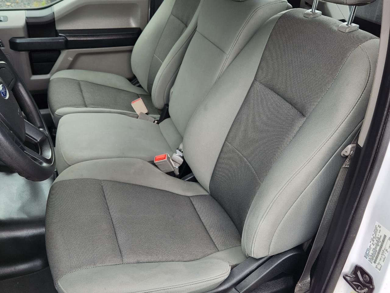 Ford F-150 XL 2WD Reg Cab 8' Box 2018