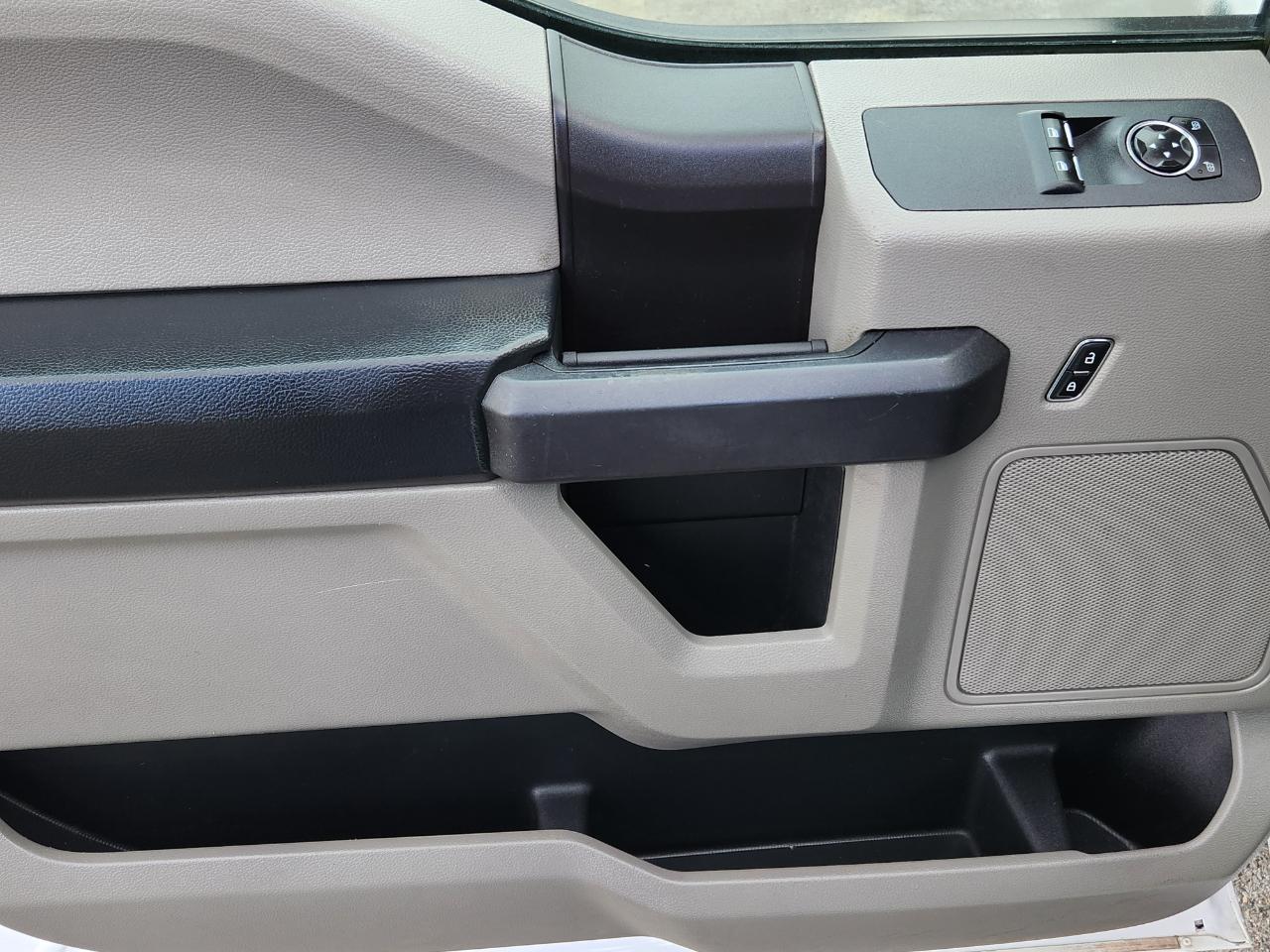 Ford F-150 XL 2WD Reg Cab 8' Box 2018