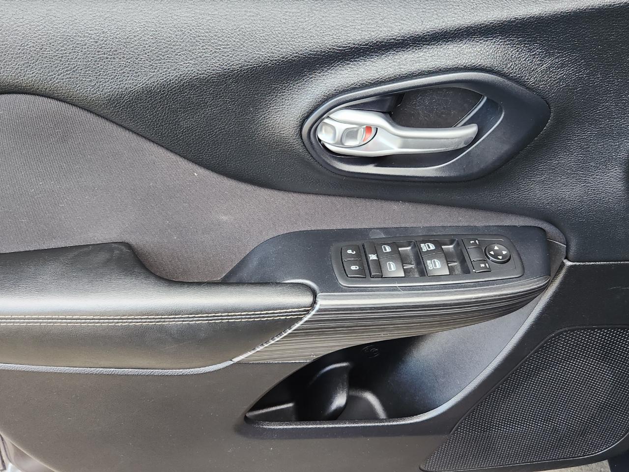 Jeep Cherokee FWD 4dr Latitude 2016