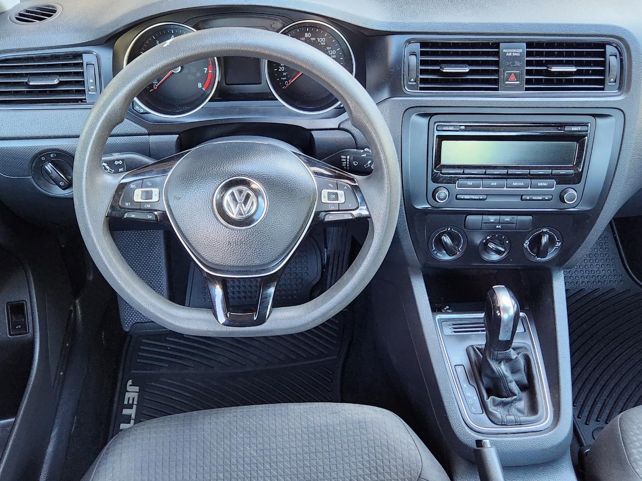 Volkswagen Jetta Sedan 4dr Auto 2.0L S 2015