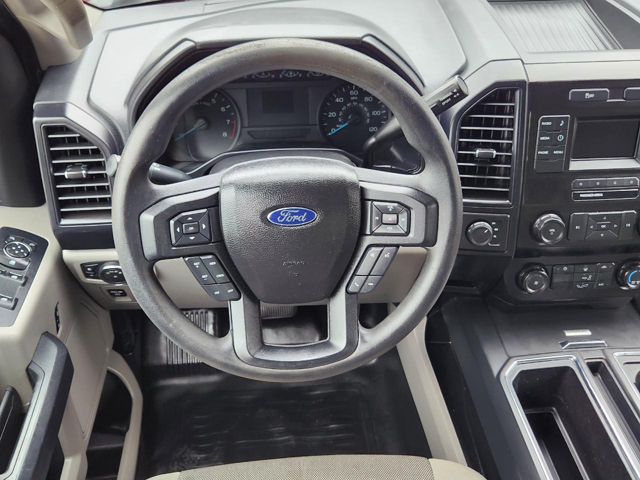 Ford F-150 4WD SuperCab 145" XL 2016