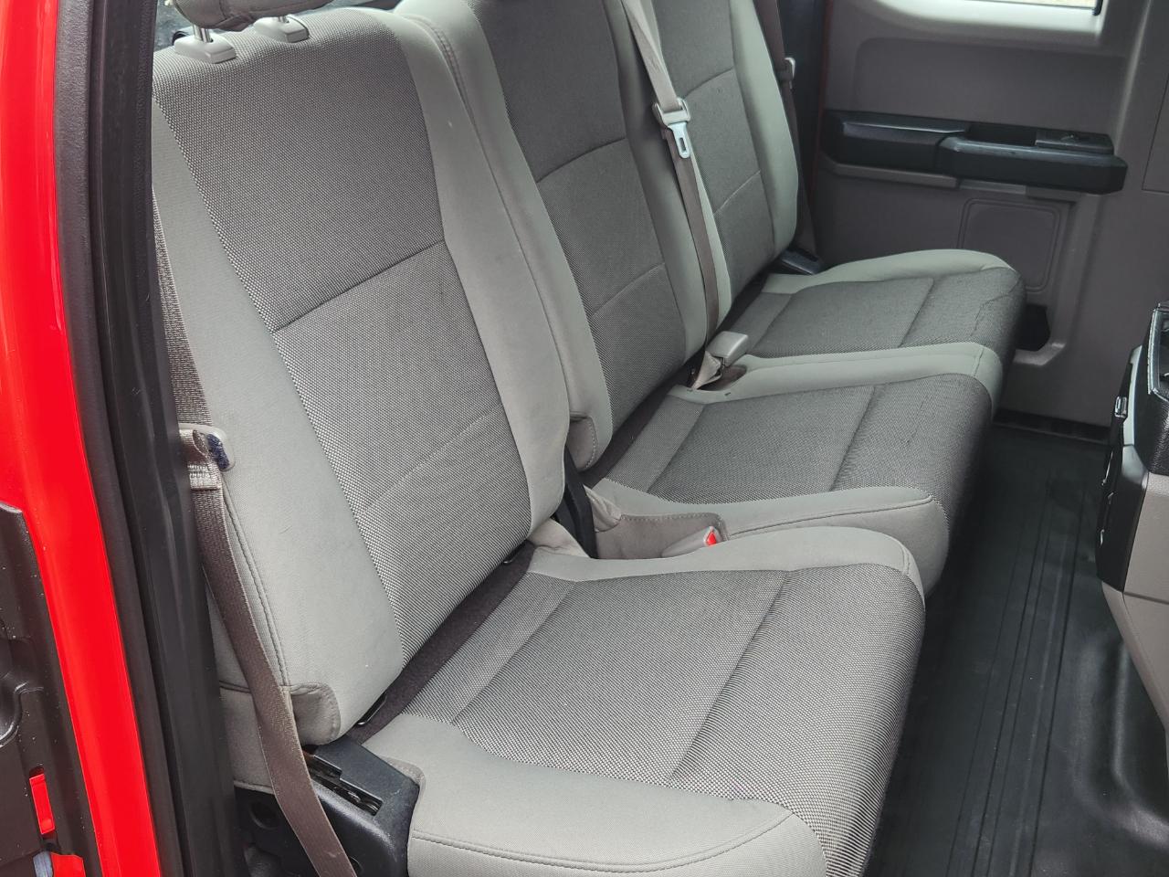 Ford F-150 4WD SuperCab 145" XL 2016