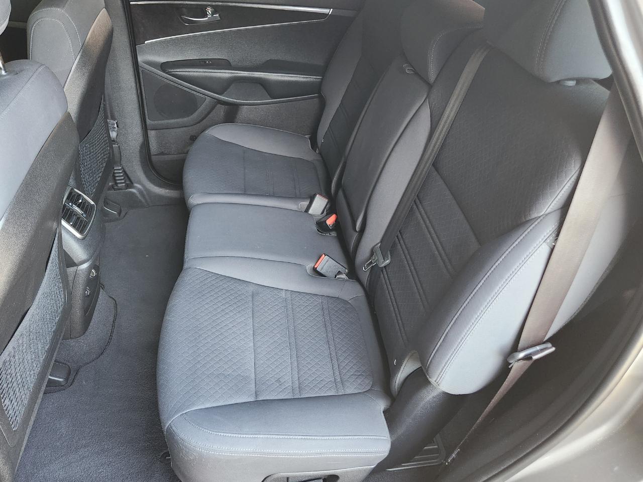Kia Sorento AWD 4dr 2.4L LX 2016
